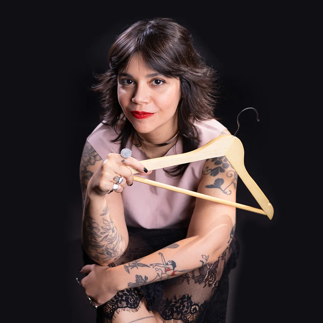 Carol Garcia - Com que Roupa